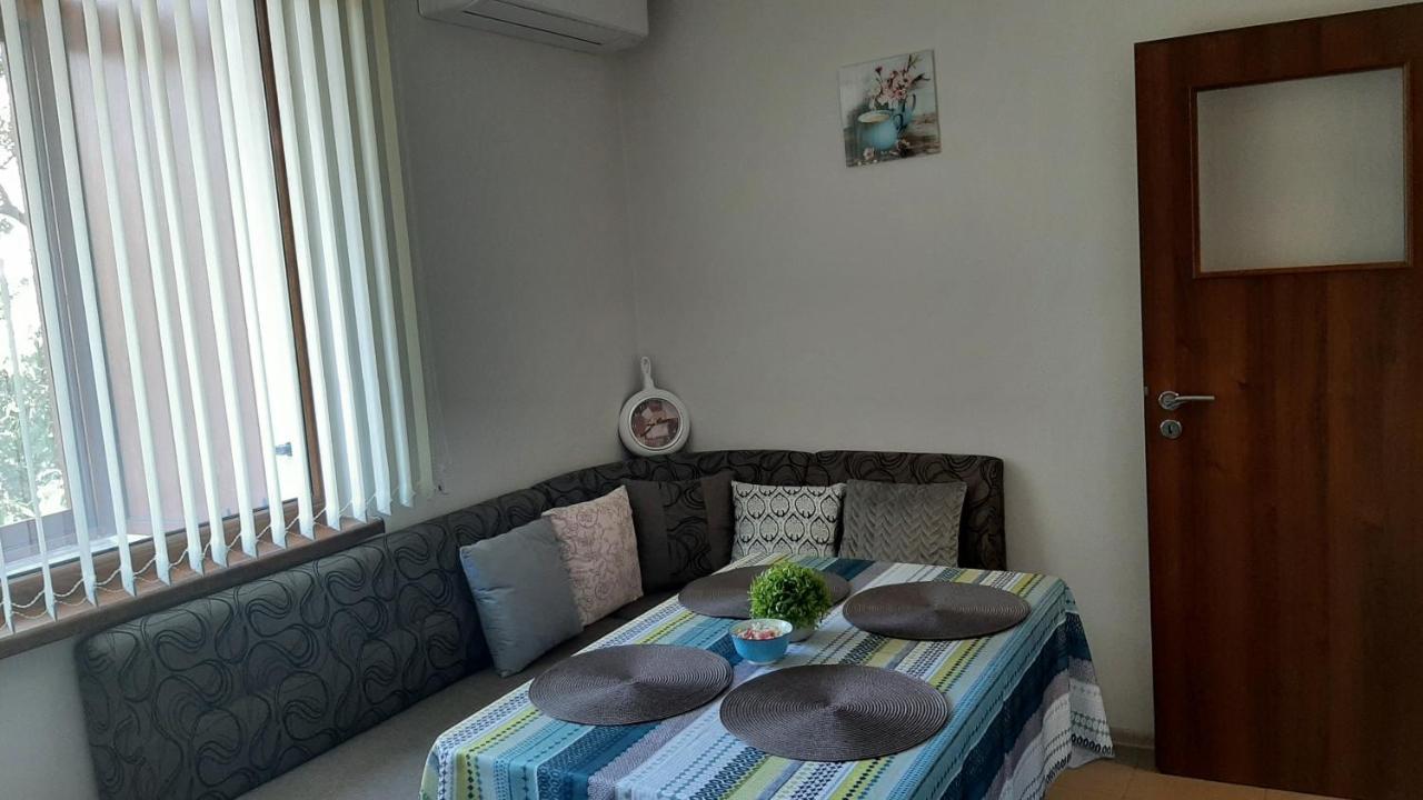 Апартамент Миг Haskovo Luaran gambar